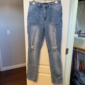 Judy Blue Boyfriend Fit - High Rise Light Blue Distressed Jeans